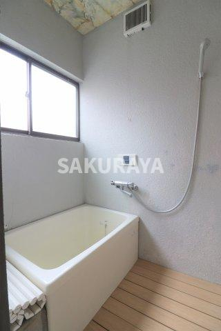 挽野方貸家の浴室|現況と異なる場合があります。