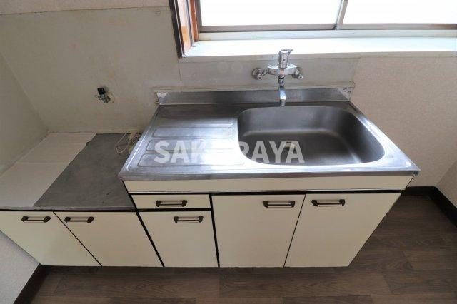 挽野方貸家のキッチン|現況と異なる場合があります。