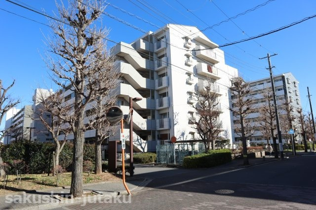 サクラパーク大久保２号棟の外観|サクラパーク大久保２号棟　３階部分　子育て世代に住みやすい環境　フラット３５S適合　住まい給付金・住宅ローン減税適合　