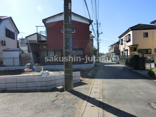 作新台５丁目　新築戸建の前面道路含む現地写真
