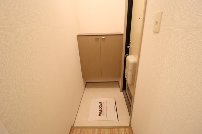 ベルフレールAの玄関