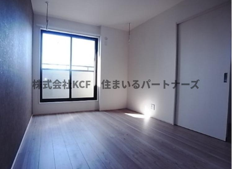 YOUR PLACE宮ノ陣の内装|明るい色調の室内です