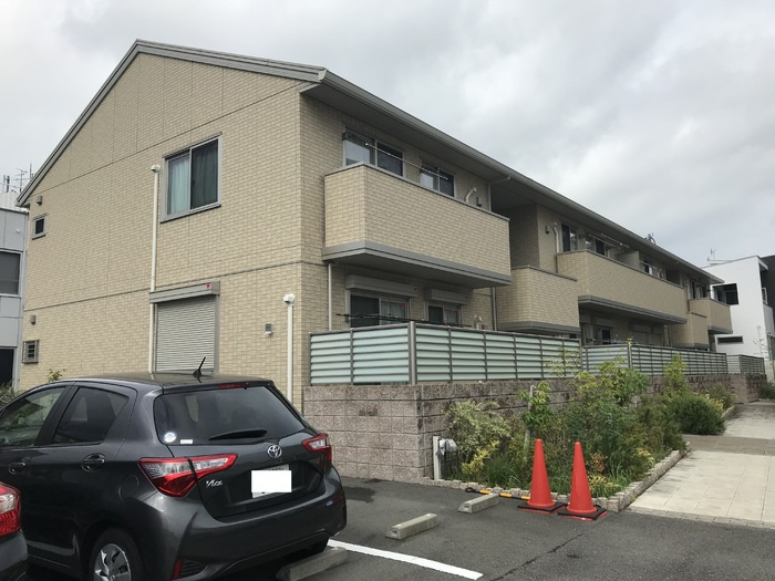 箕面市稲１丁目のアパートの外観