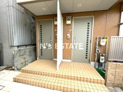 【エントランス】 | シャーメゾンY's　A棟