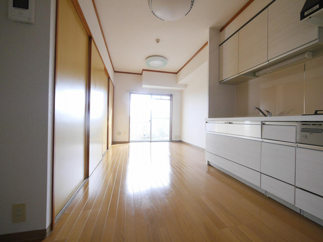 【居間・リビング】 | メゾン藤沢 | ※同タイプ参考写真
