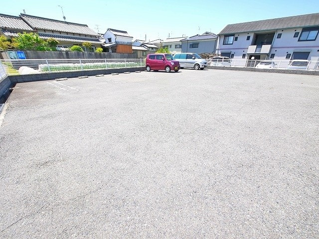 グラン・プラスⅡの駐車場|駐車場です