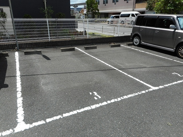 【駐車場】 | グランシャリオヒロ
