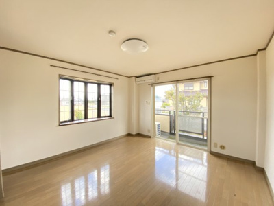 【居間・リビング】 | 東伸ヴィレッジ