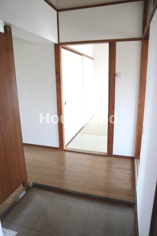 プレミアムハイツ榎原の玄関