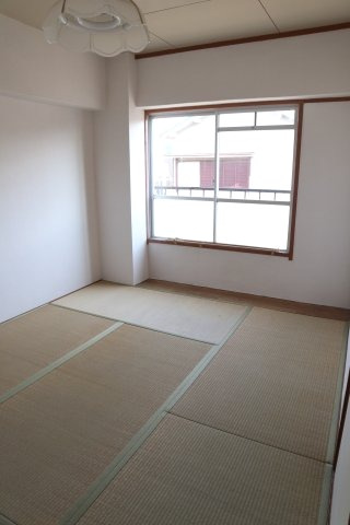 プレミアムハイツ榎原の寝室