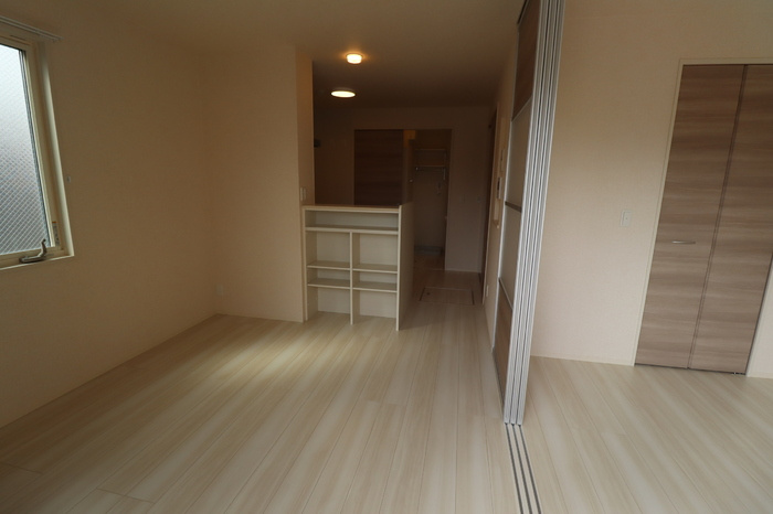 船橋市前原東３丁目のアパートの居間・リビング