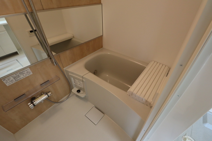 船橋市前原東３丁目のアパートの浴室
