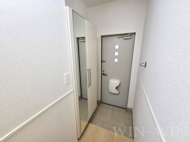 プランドール スギ Aの玄関