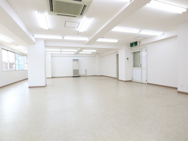 石山ビルの内装