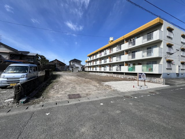 本町4丁目売地の前面道路含む現地写真