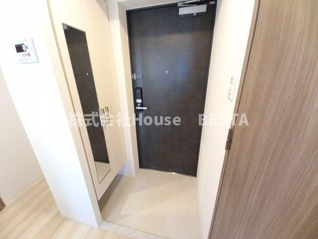 エスリード神戸ハーバークロスの玄関