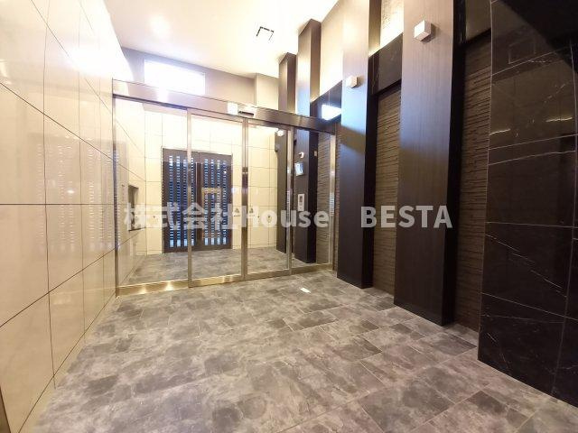 エスリード神戸ハーバークロスのエントランス