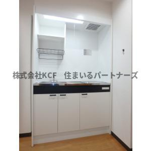 IT本町のキッチン|コンパクトなキッチンで掃除もラクラク