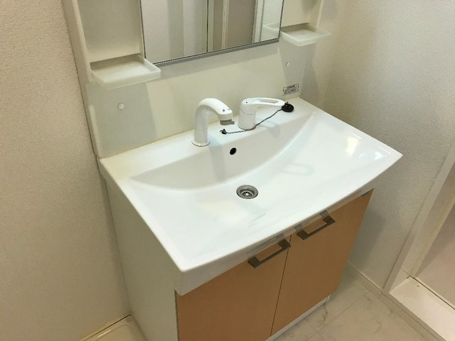 コンフォール雁宿の洗面所