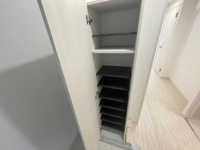 【玄関】 | ヒルトップフローラ | ※退去前の為、写真と現状が異なる場合がございます