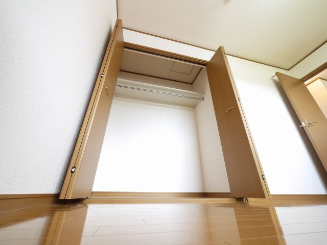 アゼリアの収納|便利な収納スペースです