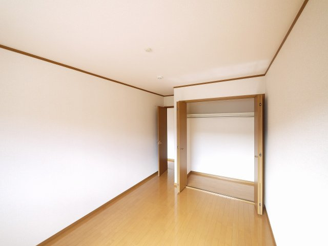 アゼリアの収納|たっぷりとした収納スペースです