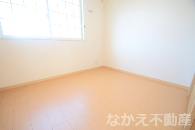 【寝室】 | 広くて明るい寝室