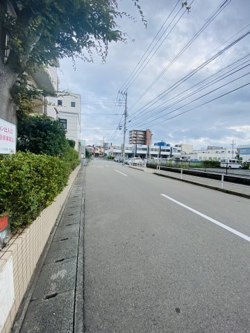 アンピール空港通り一号館の周辺
