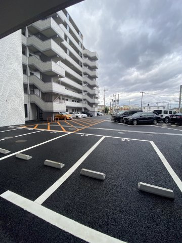 ライオンズマンション二日市第2の駐車場