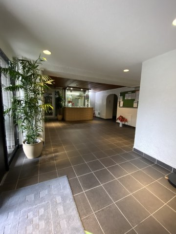 浄水グランドコーポのエントランス