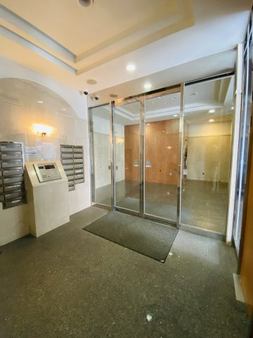 チュリス平尾駅前のエントランス