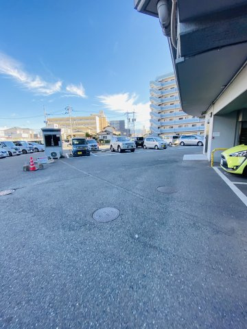 JGMベリテュード箱崎公園セカンドステージの駐車場
