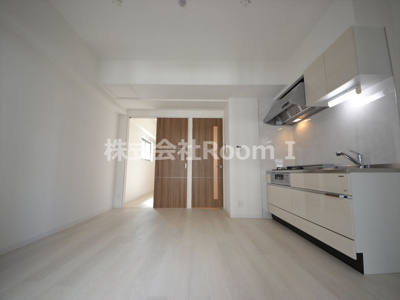 【寝室】 | ラ・メゾンヴェール上町 | 開放的な寝室です