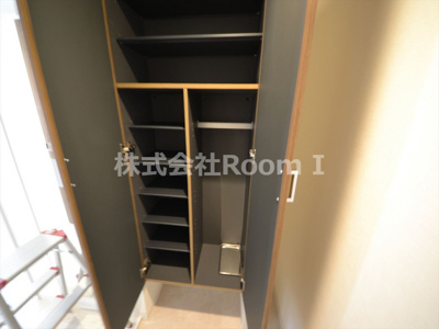 【玄関】 | ラ・メゾンヴェール上町 | ゆったりとした玄関です