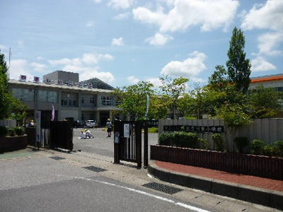 【周辺】 | 種1貸家 | 東近江市立能登川東小学校（2698m）