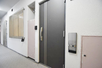 【その他共用部分】 | 共用部　廊下　玄関ドア