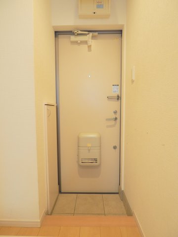 イーストヴィレッジの玄関