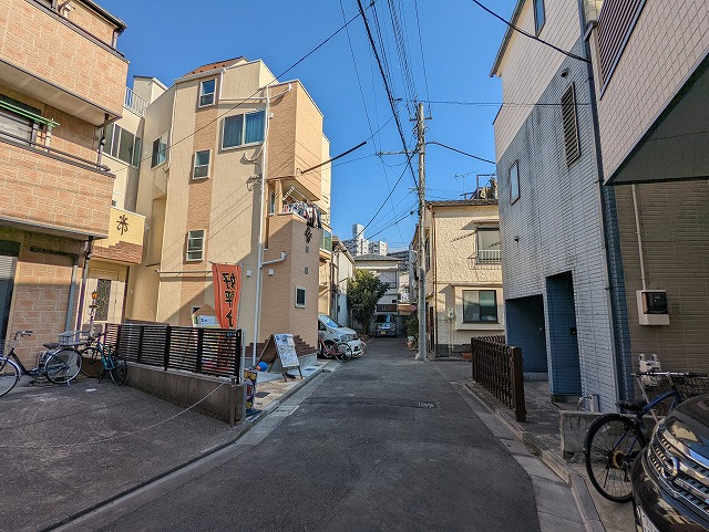 ラヴニール東向島の前面道路含む現地写真