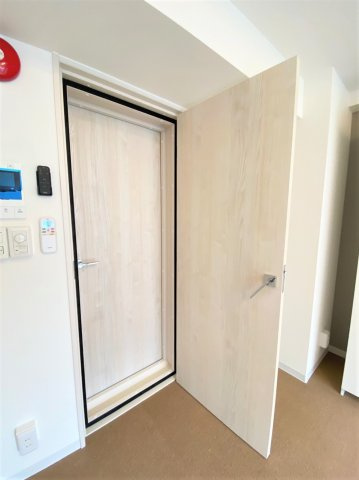 「防音マンション」プレシャスラシクラス浅草のその他|防音室の入り口は二重扉で仕切られています。