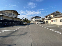 寺田モータープールの画像