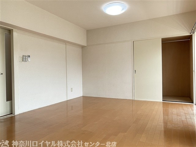 【寝室】