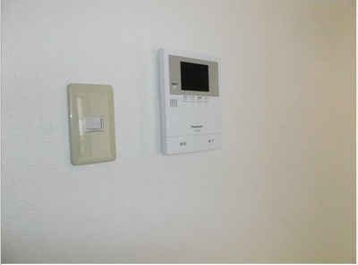 【セキュリティ】 | 第五ハイム秋喜 | 来客者を一目で確認できるモニターホン完備。