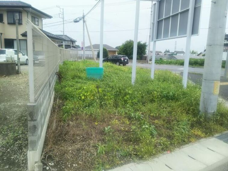 藤岡市下栗須　土地530の前面道路含む現地写真|前面道路含む現地写真です