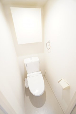 【トイレ】 | リブリ・トーカク | ※同物件・同タイプの写真です。