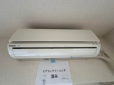【設備】 | レジョン77 | 暑い夏や寒い冬に大活躍！ダイニングキッチンにあるエアコンです☆冷暖房完備で1年中快適に過ごせます♪