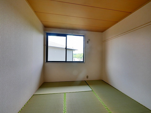 プレミール B棟（桜が丘）の和室
