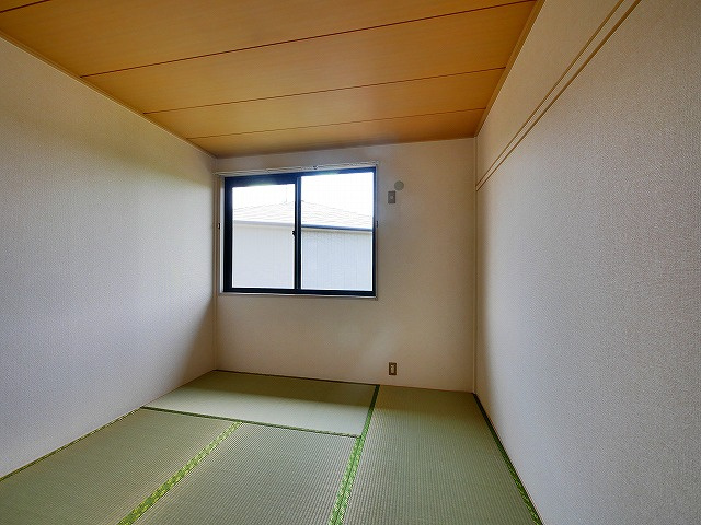 プレミール B棟（桜が丘）の和室