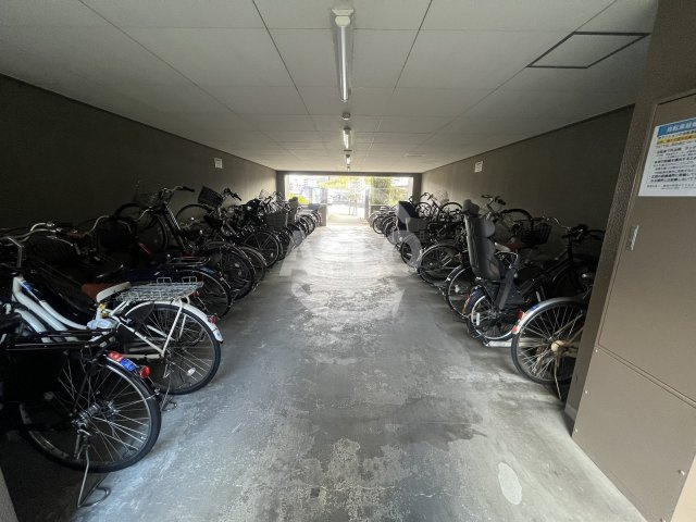 吹田市春日２丁目の賃貸マンションのその他共用部分|レジオンスクエア緑地公園2番館　駐輪場