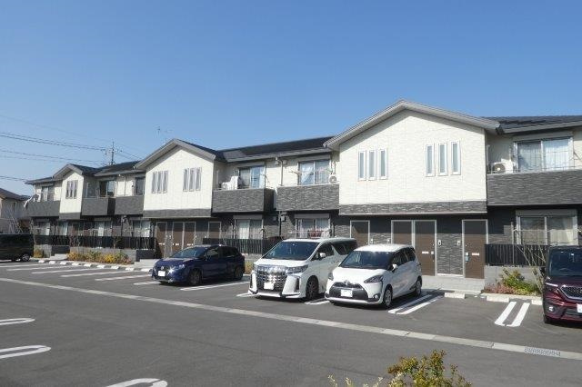 グラムの外観