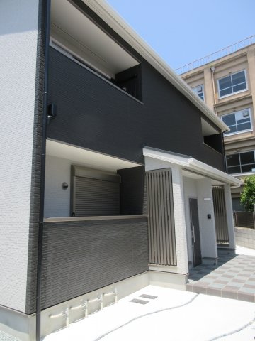 テルママーレ茶園場町の外観